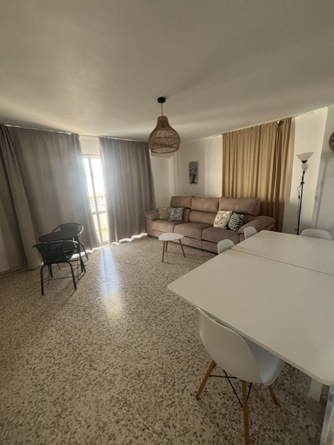 APPARTEMENT SPACIEUX AVEC UNE TERRASSE ENSOLEILLÉE DE 50 M2