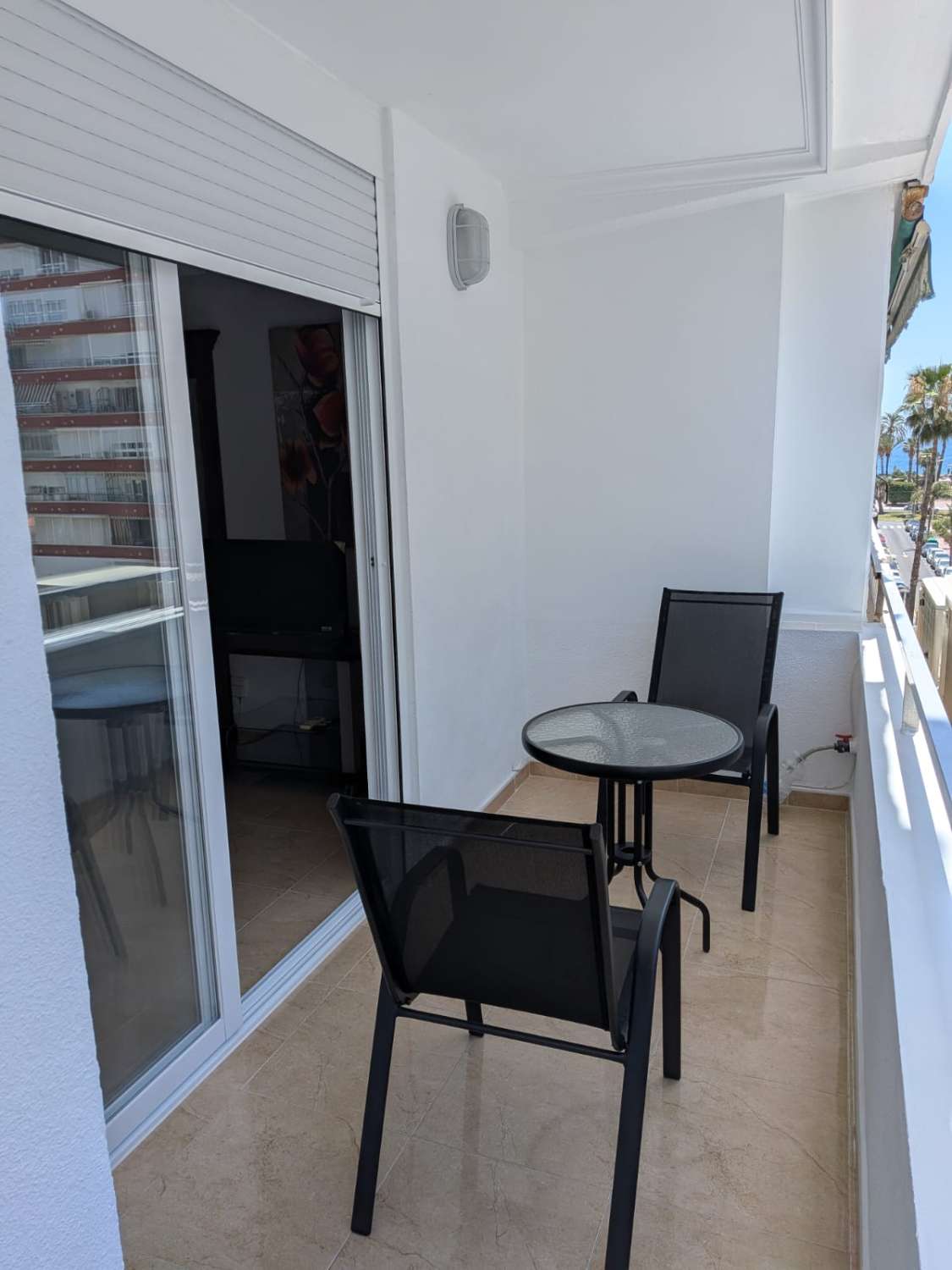 MAGNIFIQUE APPARTEMENT À LA TORE TORE. ENSOLEILLÉ