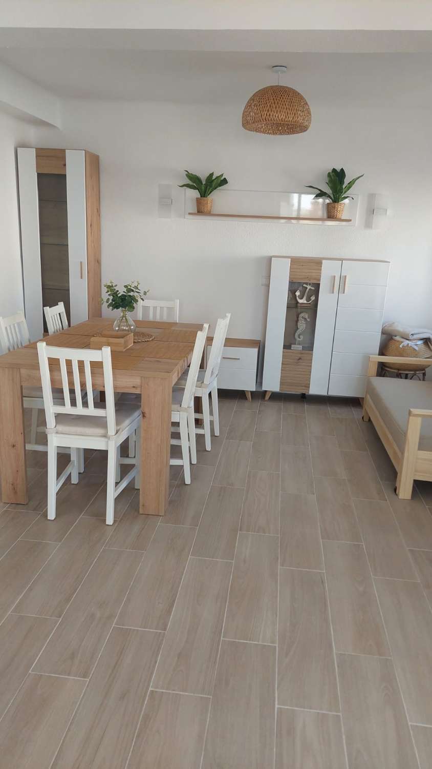 PISO DE CORTA TEMPORADA .PRECIO 950 E/MES