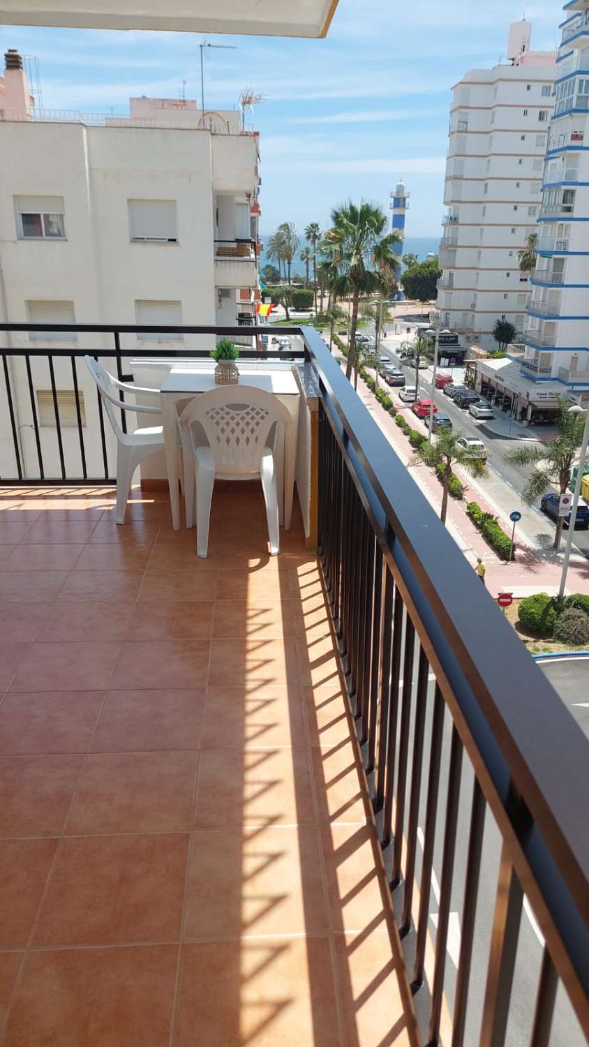 PISO DE CORTA TEMPORADA .PRECIO 950 E/MES