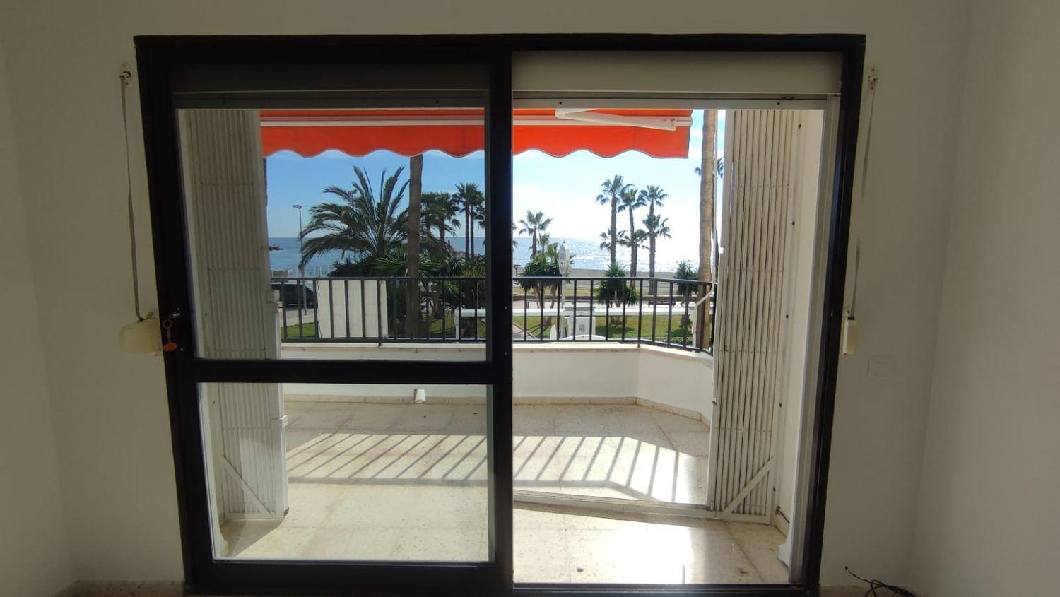 Piso en venta en Caleta de Vélez
