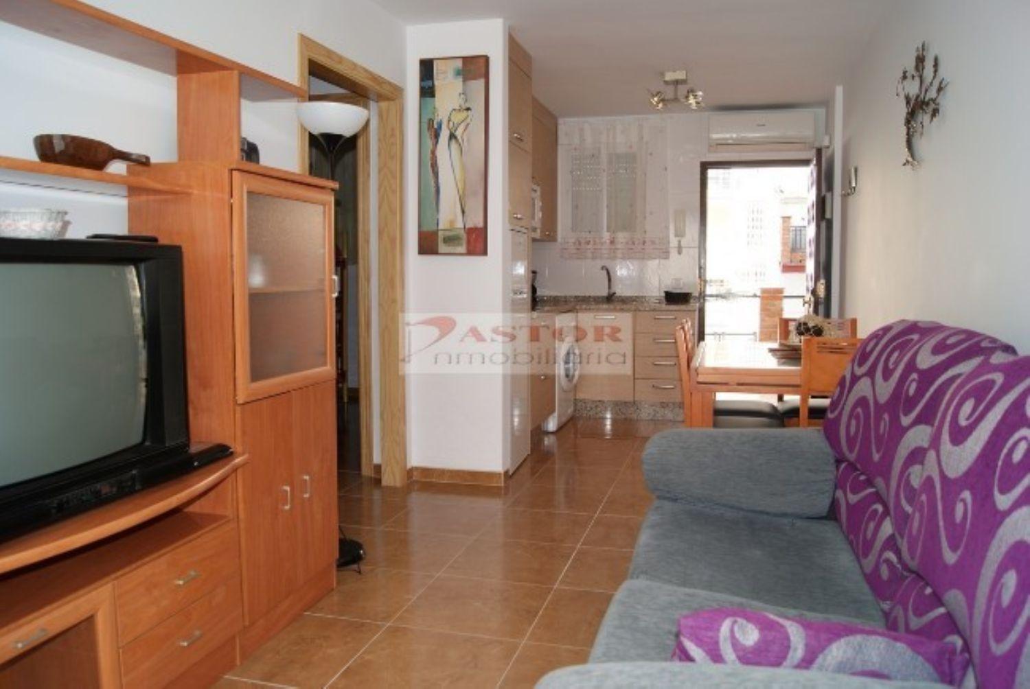 SHORT TERM APARTMENT. €490/MONTH