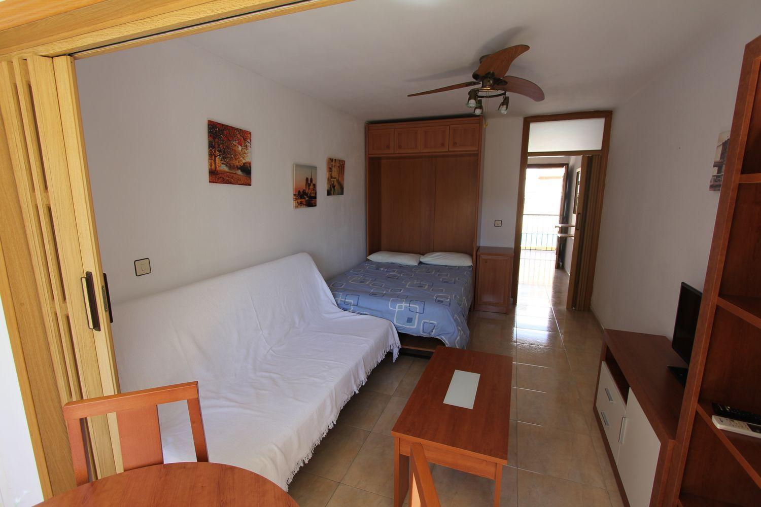 ESTUDIO DE  CORTA TEMPORADA. 440€ /MES