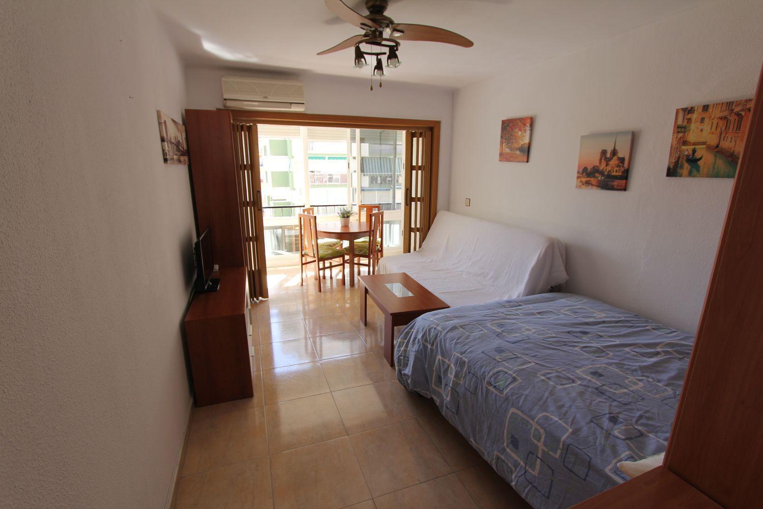 ESTUDIO DE  CORTA TEMPORADA. 440€ /MES