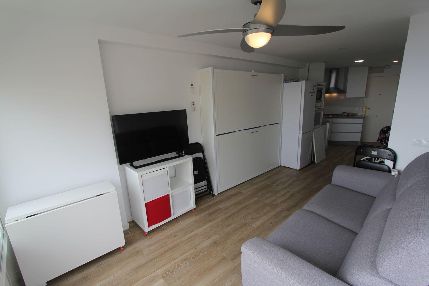 ESTUDIO DE  CORTA TEMPORADA. 450 € /MES