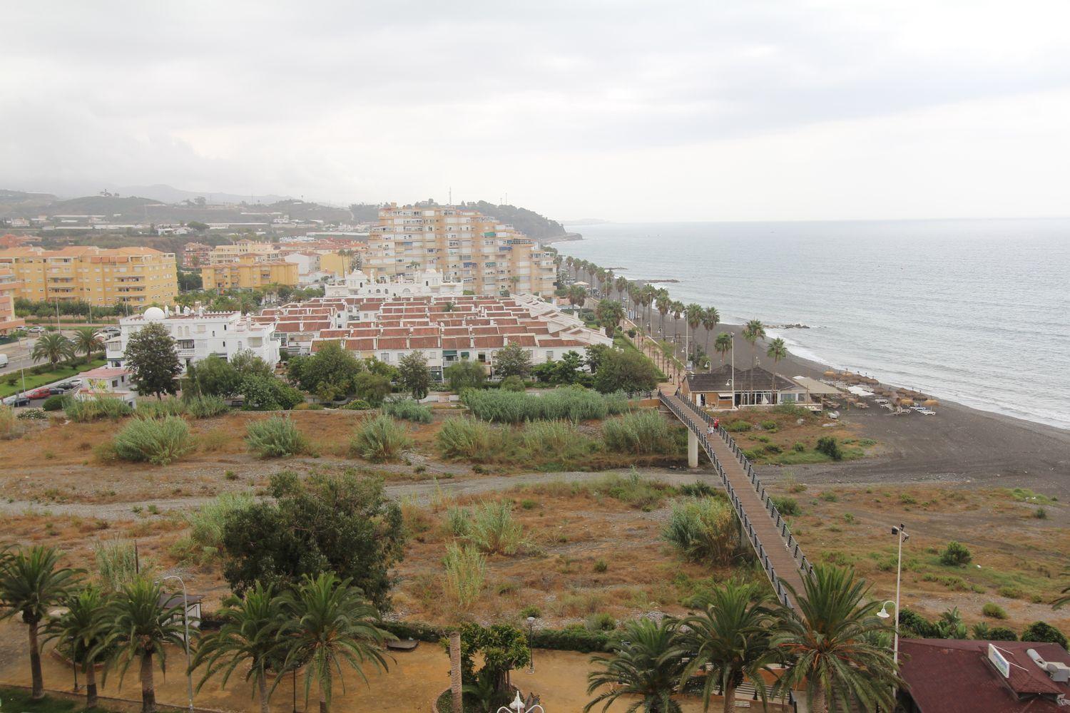 ESTUDIO DE  CORTA TEMPORADA. 450 € /MES