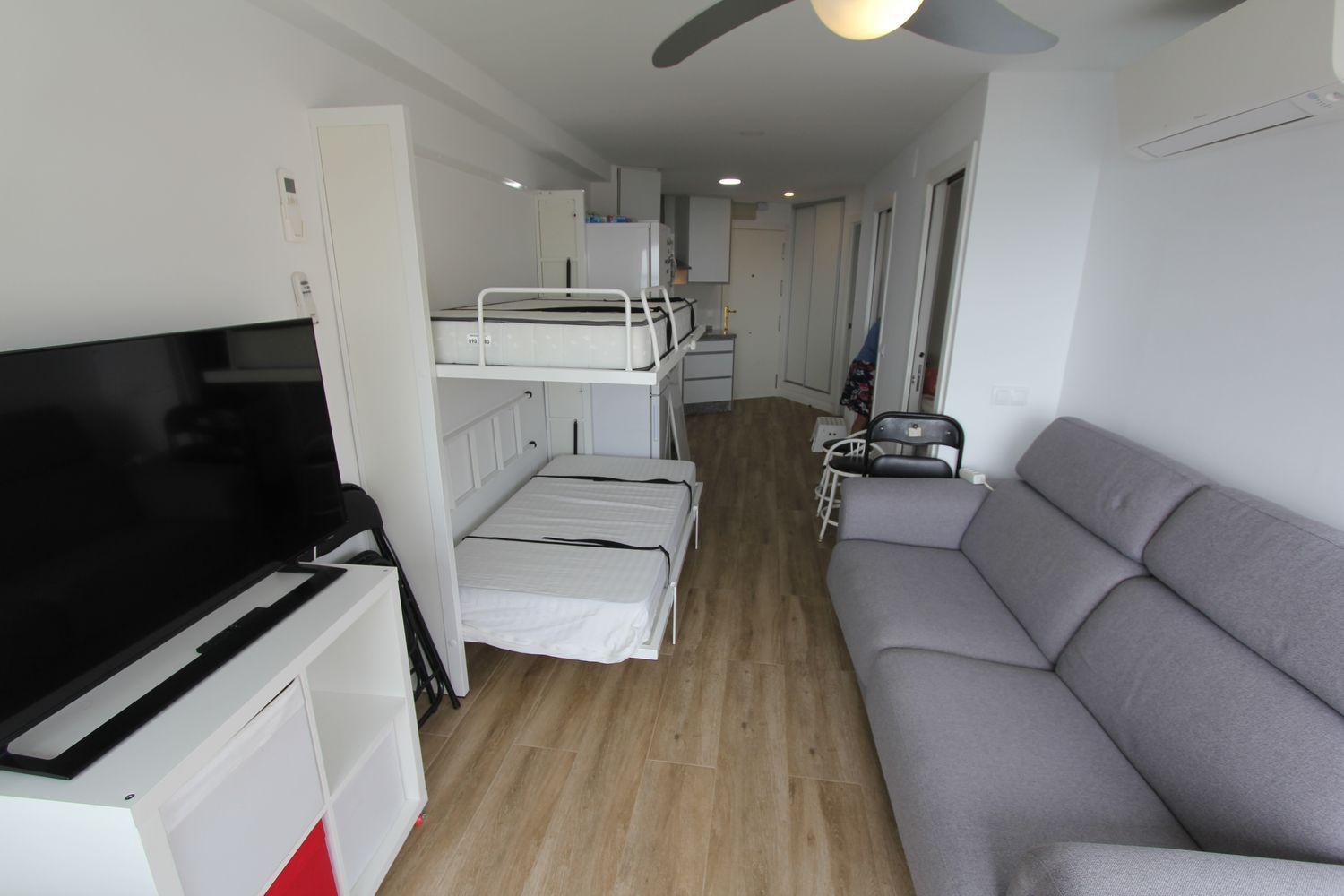 ESTUDIO DE  CORTA TEMPORADA. 450 € /MES