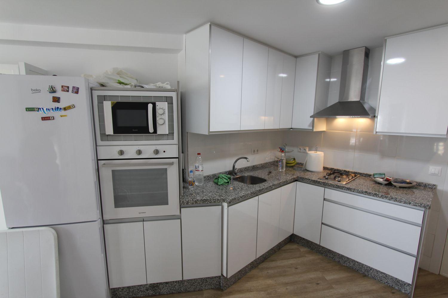 ESTUDIO DE  CORTA TEMPORADA. 450 € /MES