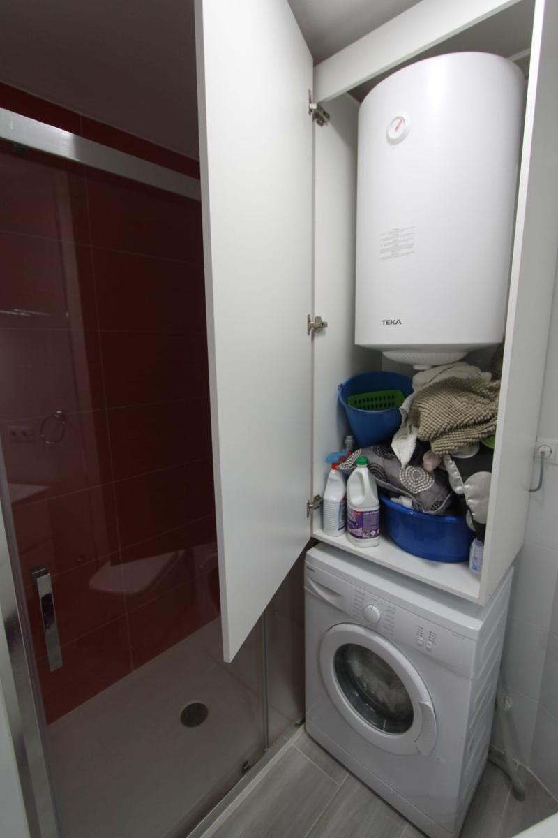 ESTUDIO DE  CORTA TEMPORADA. 450 € /MES