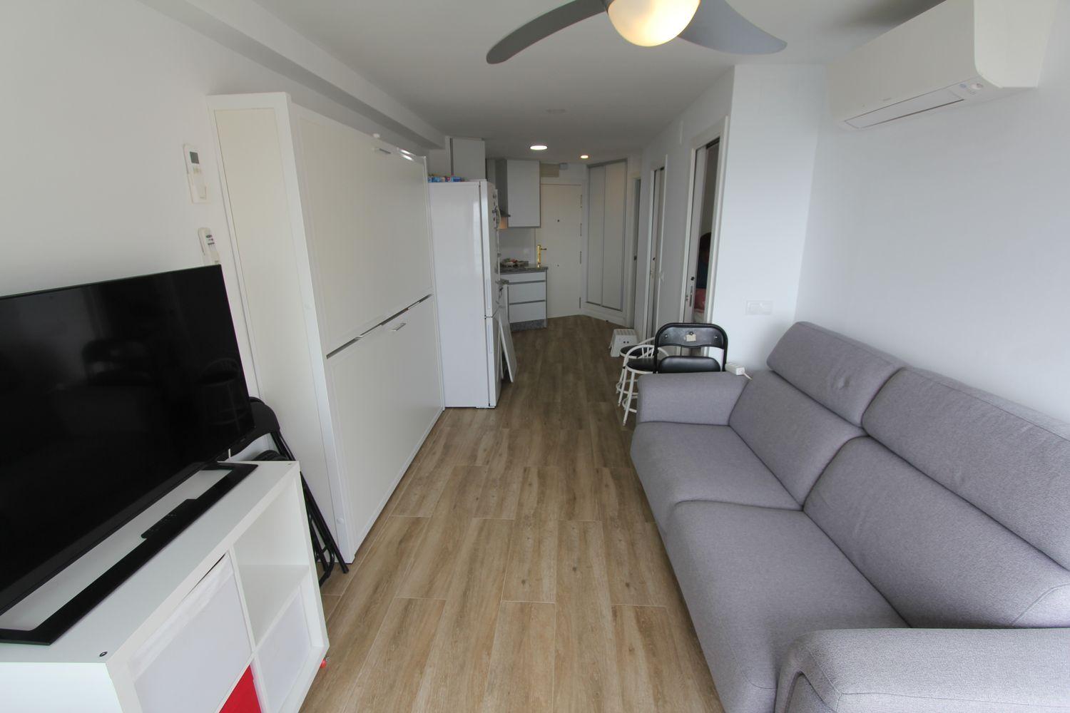 ESTUDIO DE  CORTA TEMPORADA. 450 € /MES