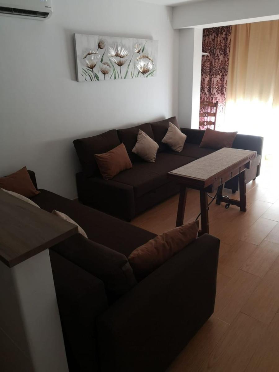 SHORT TERM STUDIO. €470/MONTH