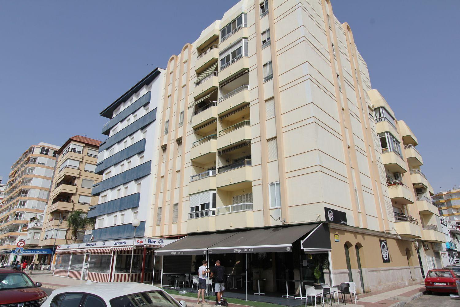 PISO 1ªLINEA  DE PLAYA DE OCTUBRE A MAYO . PRECIO: 650 € / MES