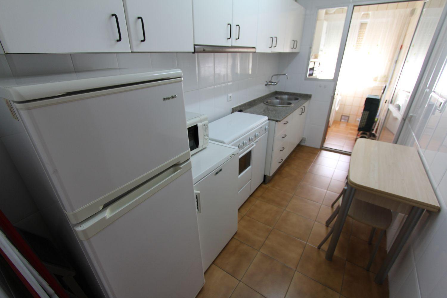 PISO 1ªLINEA  DE PLAYA DE OCTUBRE A MAYO . PRECIO: 650 € / MES
