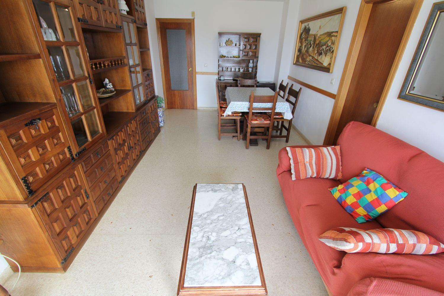 PISO 1ªLINEA  DE PLAYA DE OCTUBRE A MAYO . PRECIO: 650 € / MES