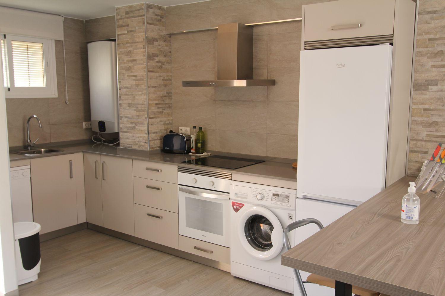 KURZE SAISONWOHNUNG. 600 €/MONAT
