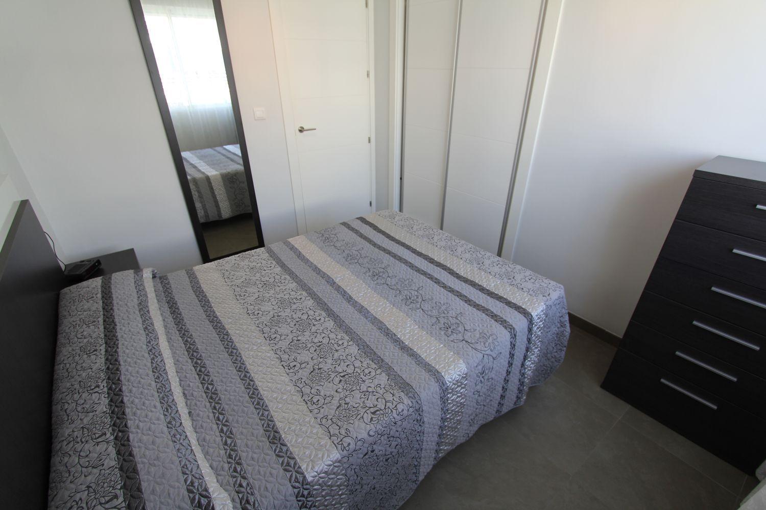 PISO DE CORTA TEMPORADA .650 € / MES