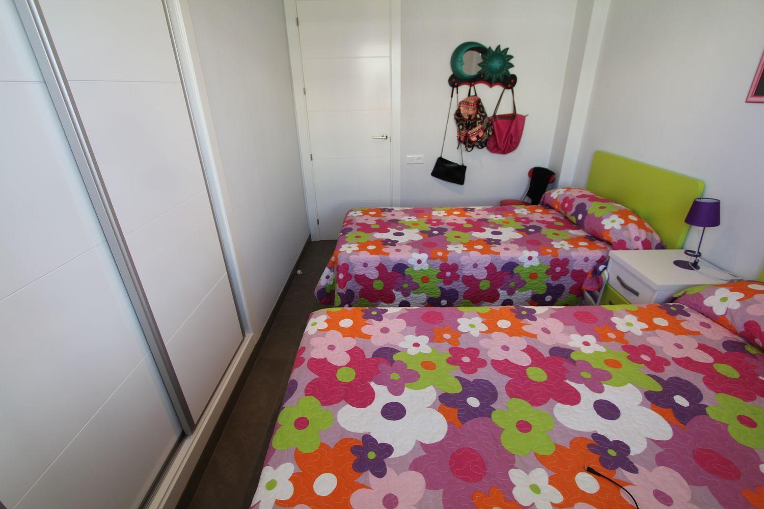 PISO DE CORTA TEMPORADA .650 € / MES