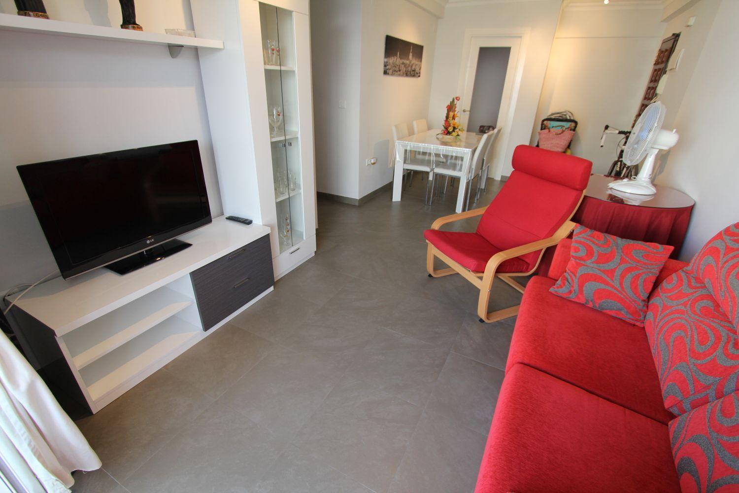 PISO DE CORTA TEMPORADA .650 € / MES