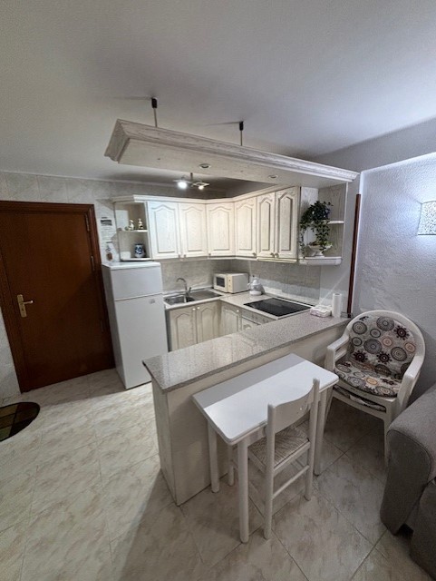 APARTAMENTO DE  CORTA TEMPORADA. 470 € /MES