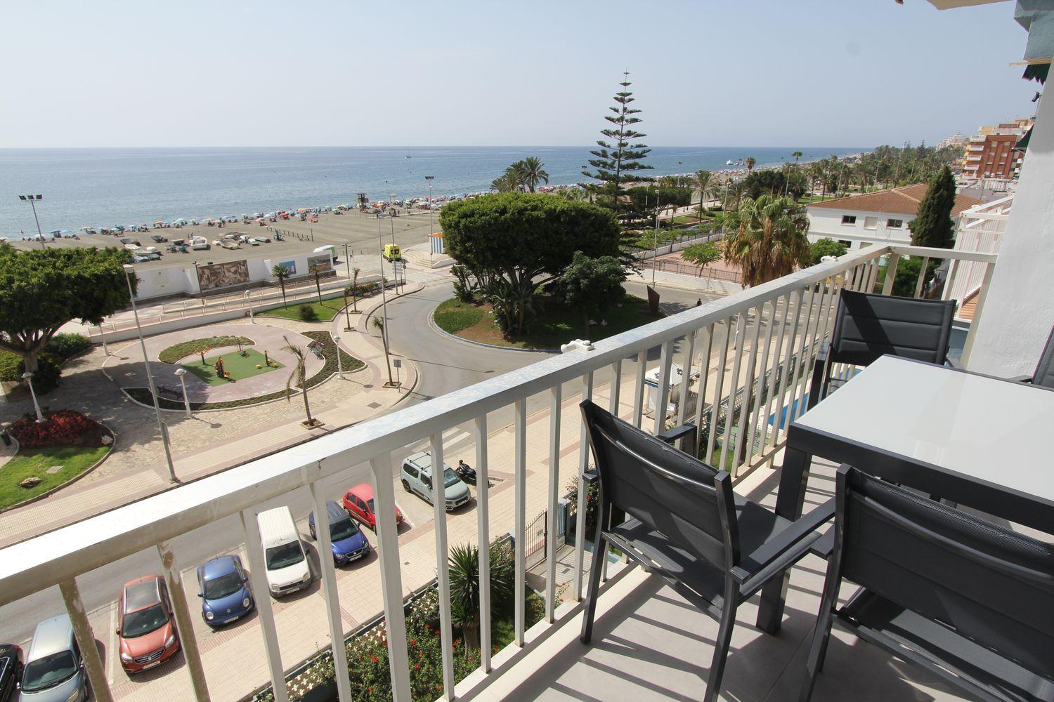 1st LINE BEACH SHORT TERM APARTMENT. €700/MONTH