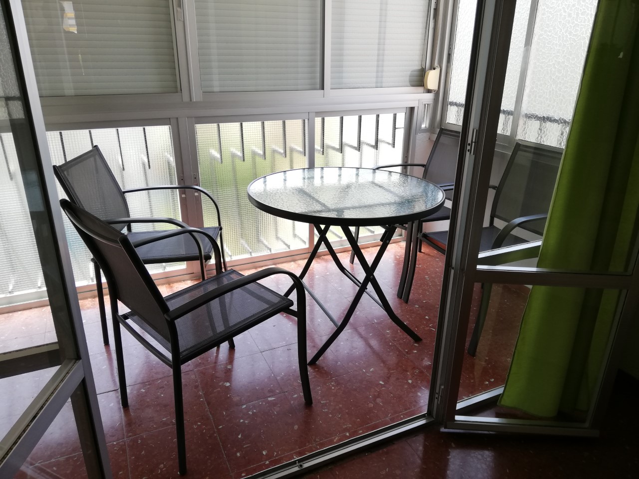 PISO DE  CORTA TEMPORADA PRE CIO 680 € /MES
