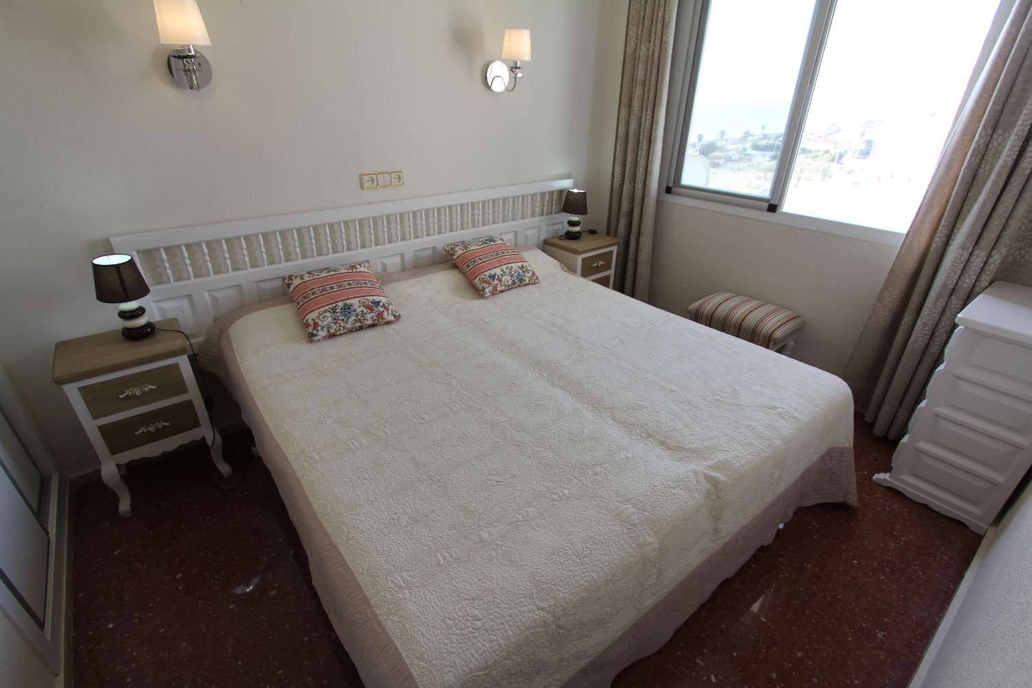 FRONTAL AL MAR PISO  DE  CORTA TEMPORADA. 825 € /MES