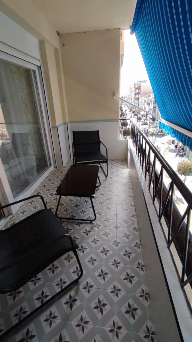 PISO CORTA TEMPORADA PRECIO 935 € /MES