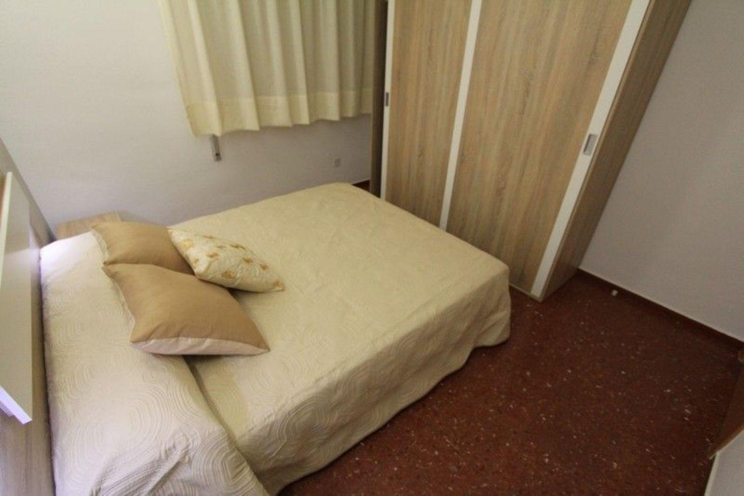PISO  DE  CORTA TEMPORADA. 680 € /MES