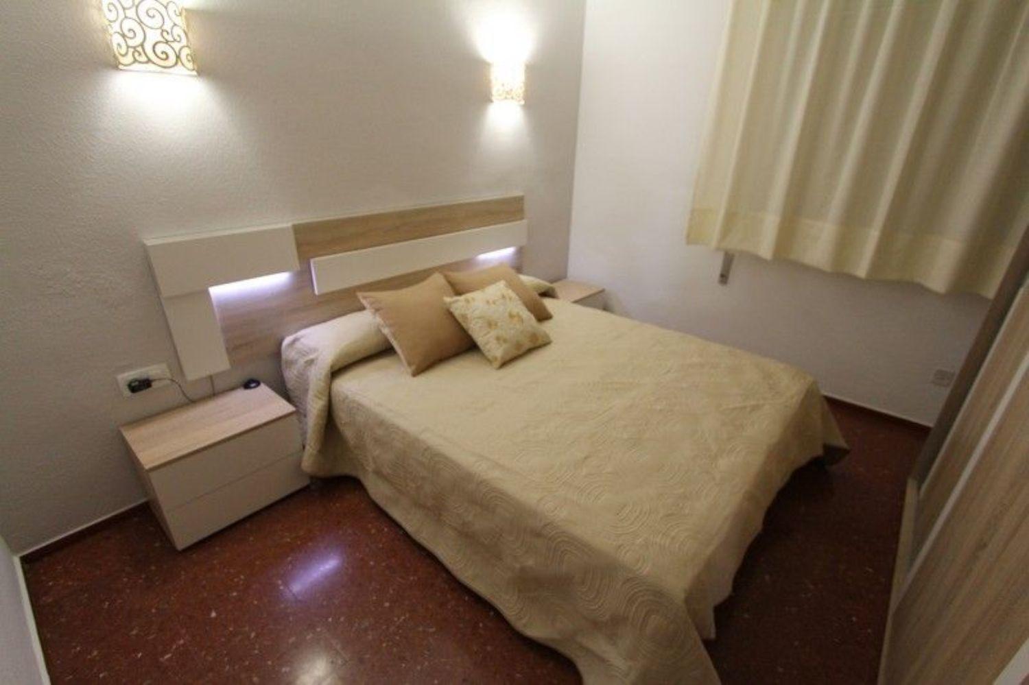 PISO  DE  CORTA TEMPORADA. 680 € /MES