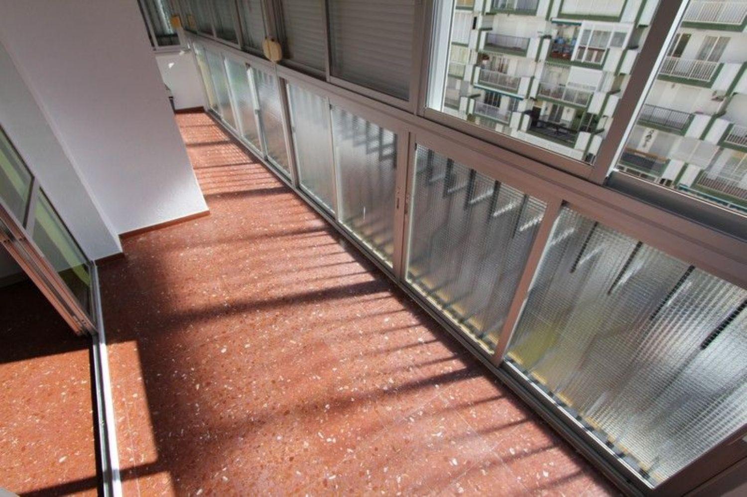 PISO  DE  CORTA TEMPORADA. 680 € /MES
