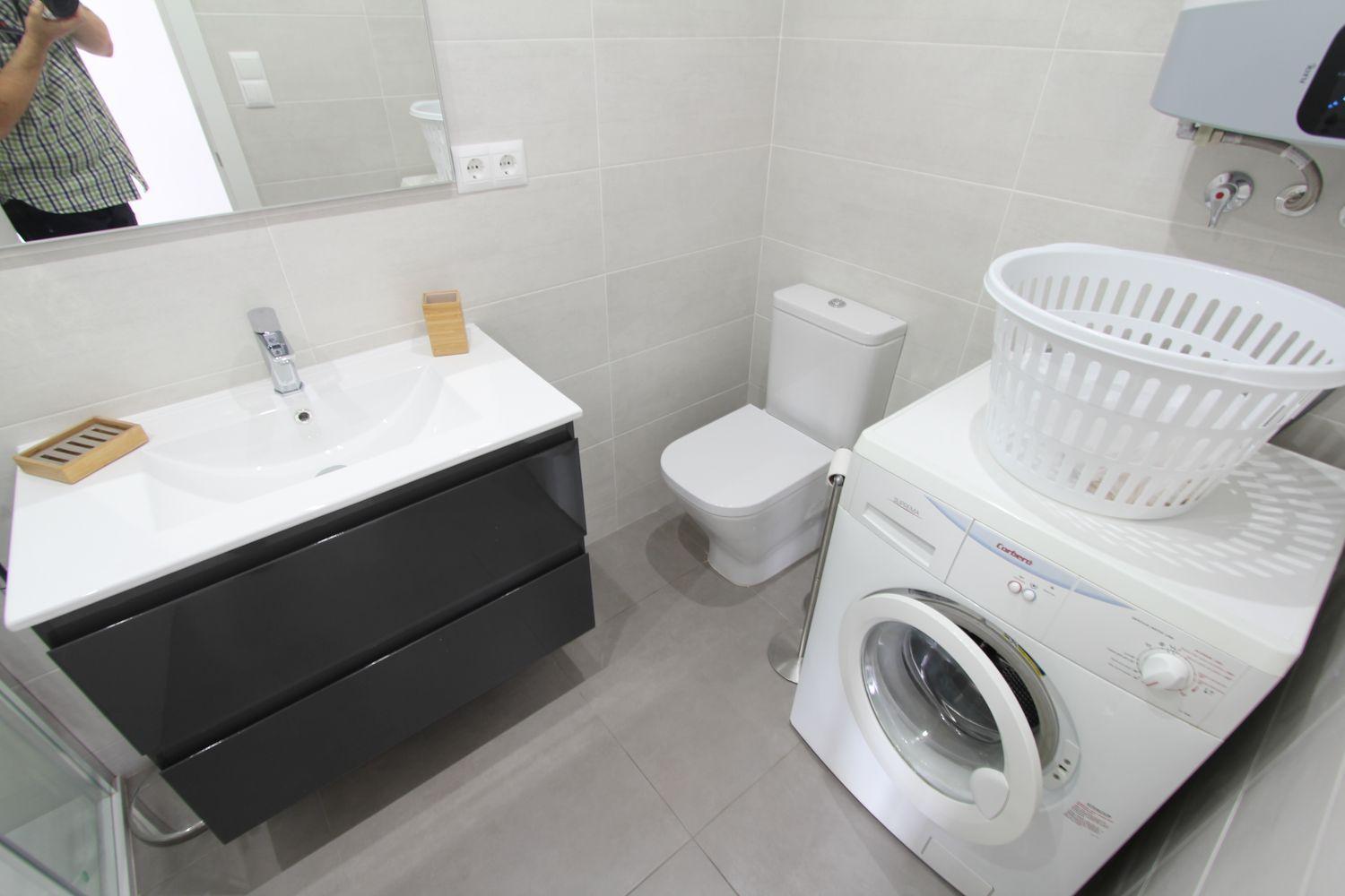 SHORT SEASON APARTMENT. €650 /MONTH