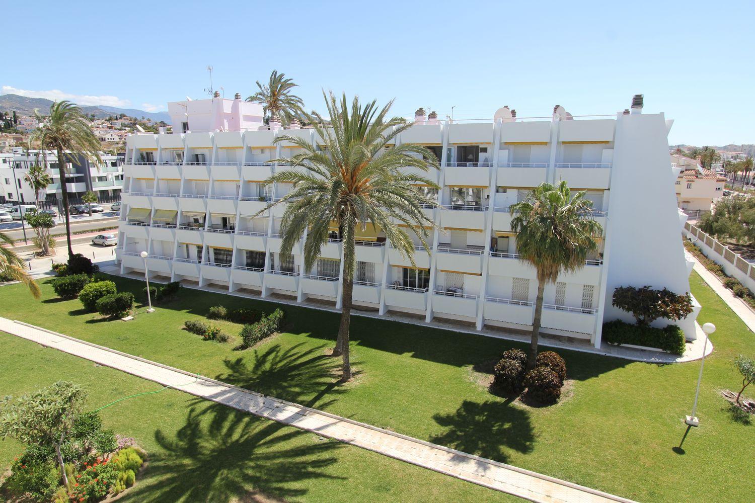MARAVILLOSO PISO FRONTAL AL MAR  DE CORTA TEMPORADA .PRECIO 850 € / MES