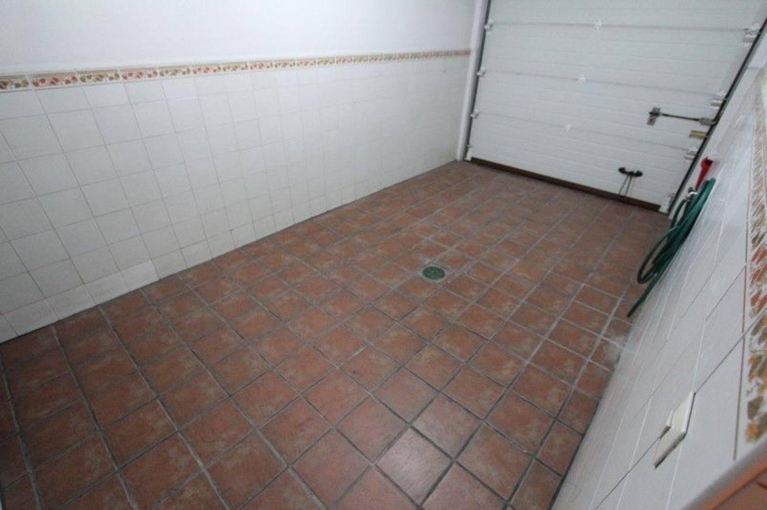 CHALET  DE  CORTA TEMPORADA