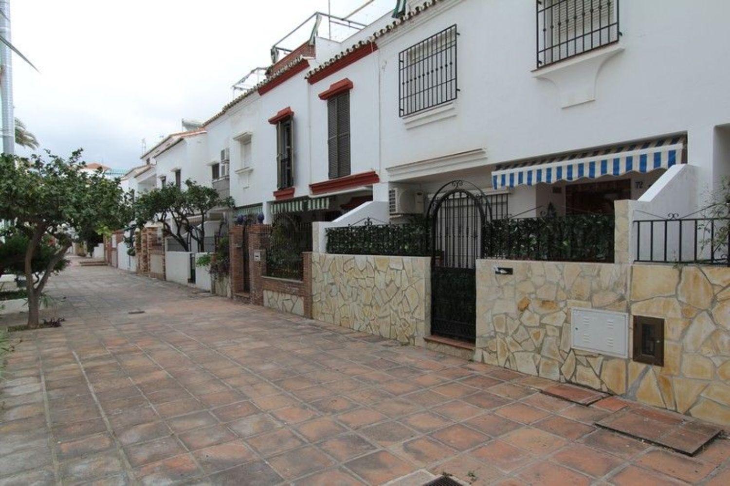 CHALET  DE  CORTA TEMPORADA