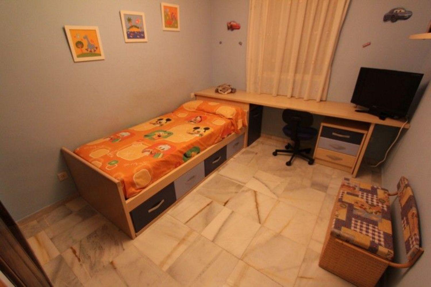 CHALET  DE  CORTA TEMPORADA
