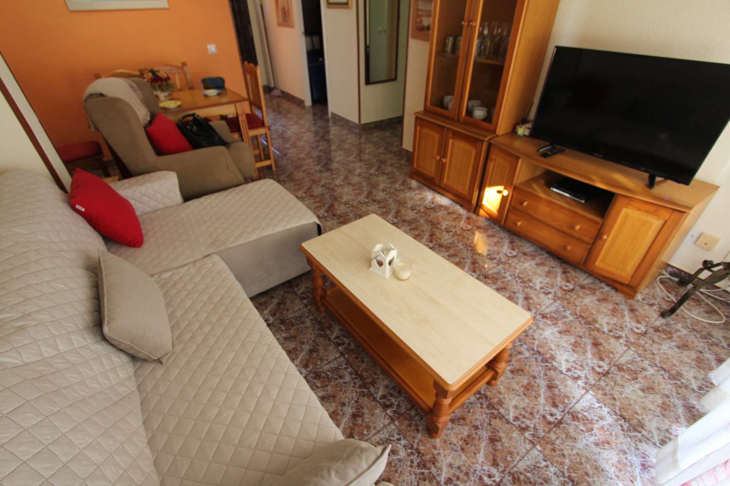 APPARTEMENT COURTE SAISON. 490 € /MOIS