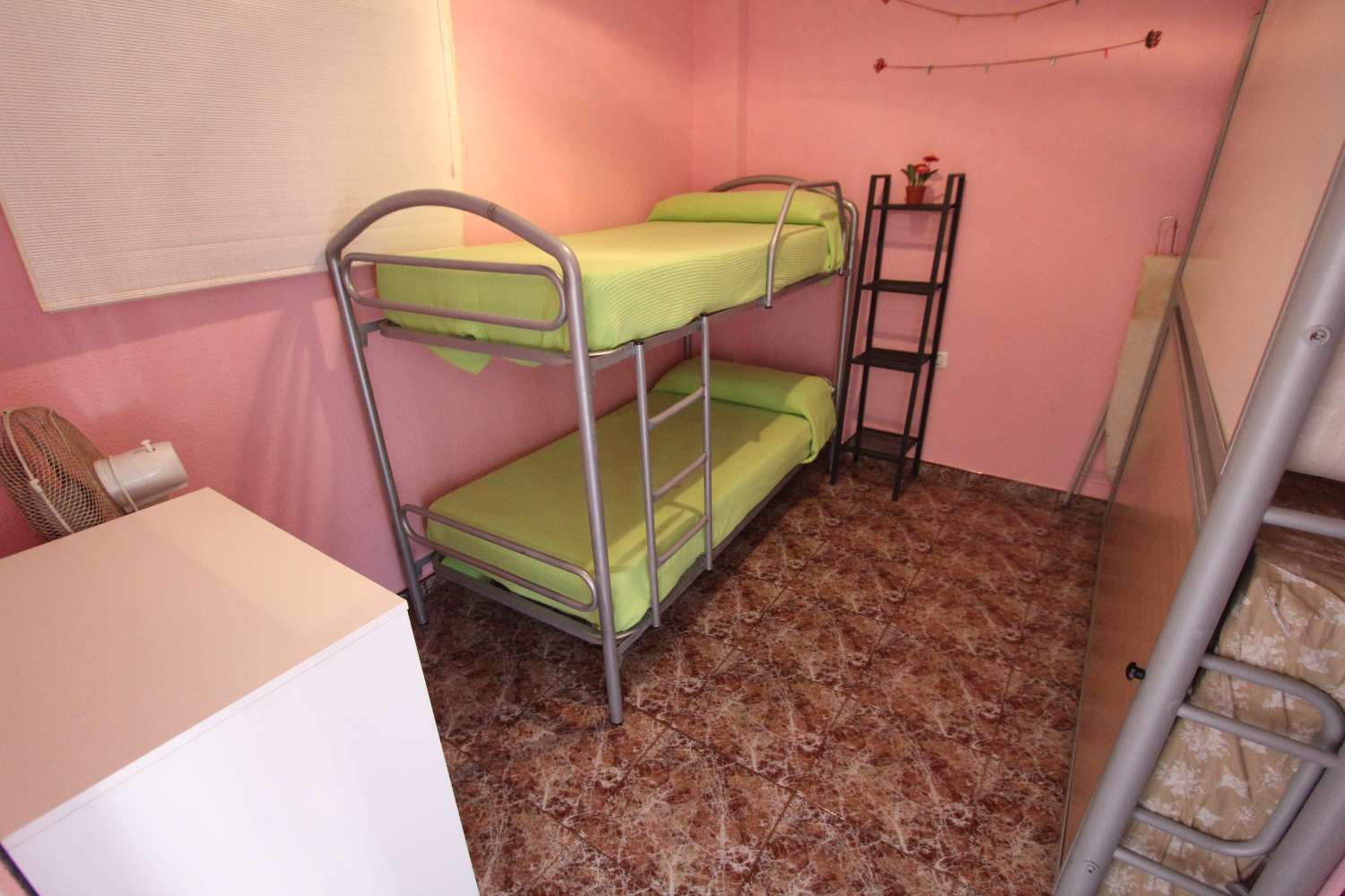 APPARTEMENT COURTE SAISON. 490 € /MOIS