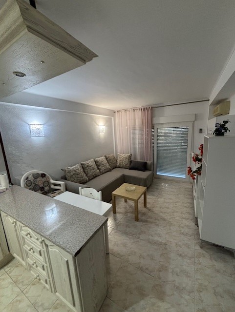 APARTAMENTO DE  CORTA TEMPORADA. 470 € /MES