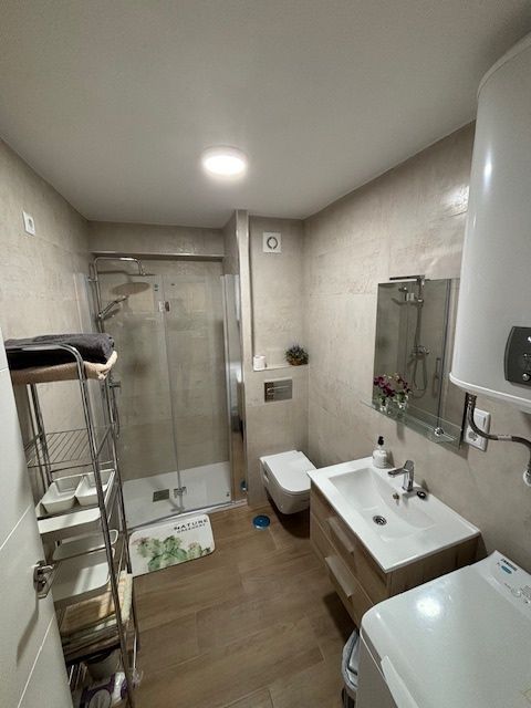 APARTAMENTO DE  CORTA TEMPORADA. 470 € /MES