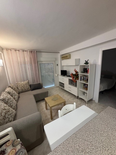 APARTAMENTO DE  CORTA TEMPORADA. 470 € /MES