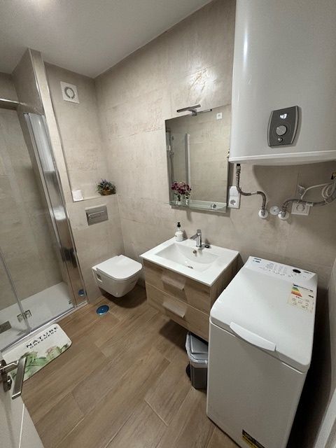 APARTAMENTO DE  CORTA TEMPORADA. 470 € /MES