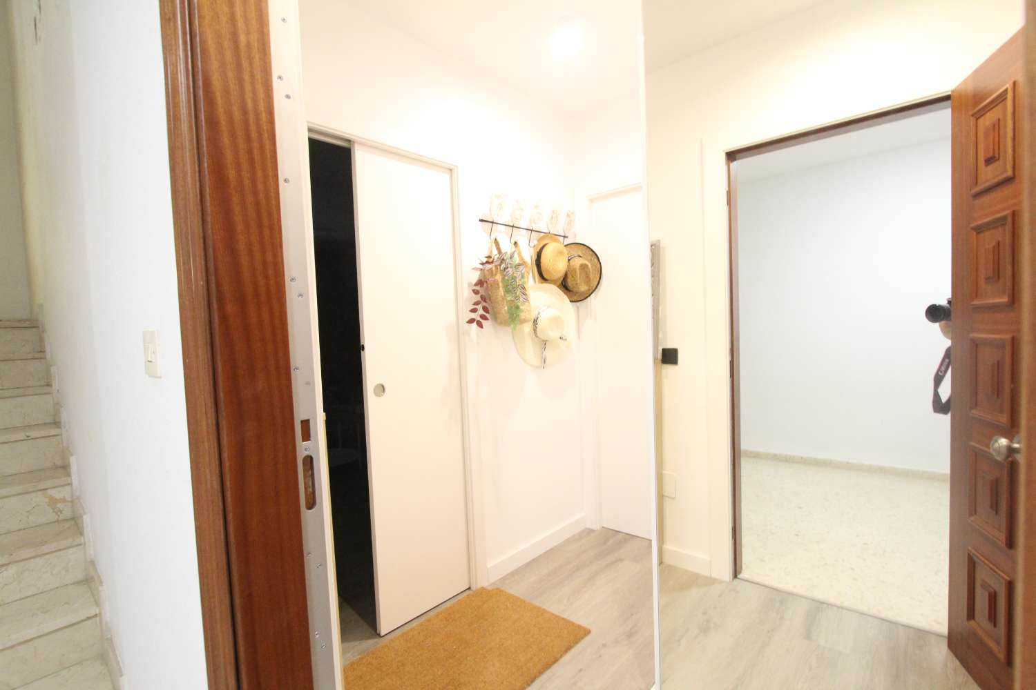 PISO DE CORTA TEMPORADA .PRECIO. 825 € / MES
