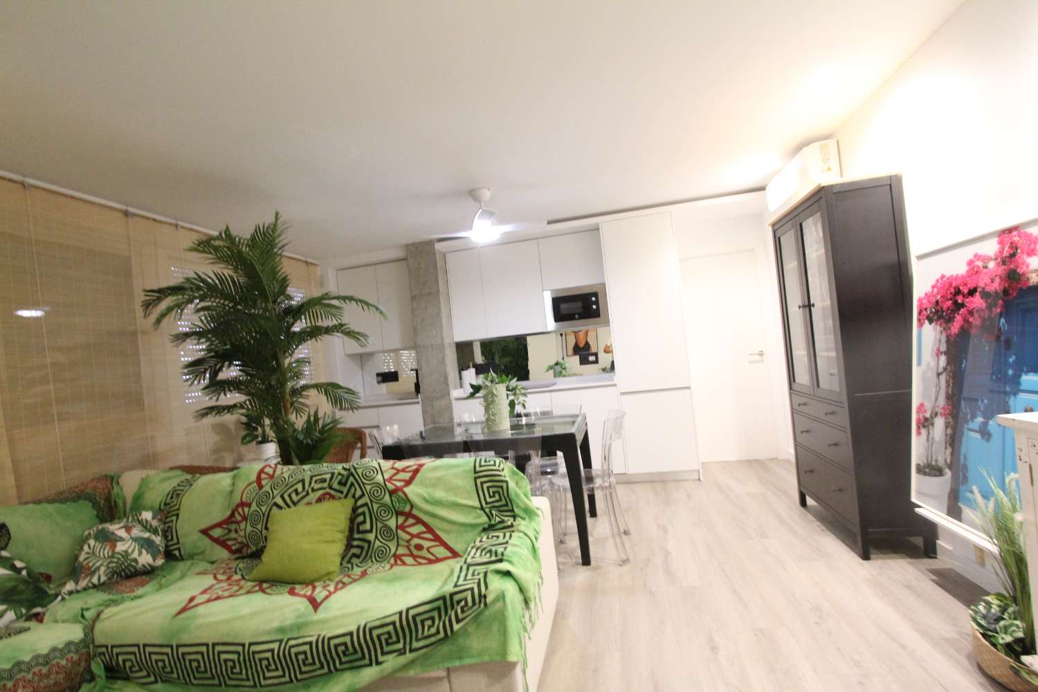 PISO DE CORTA TEMPORADA .PRECIO. 825 € / MES