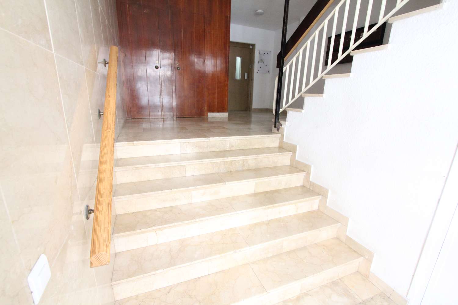 PISO DE CORTA TEMPORADA .PRECIO. 825 € / MES