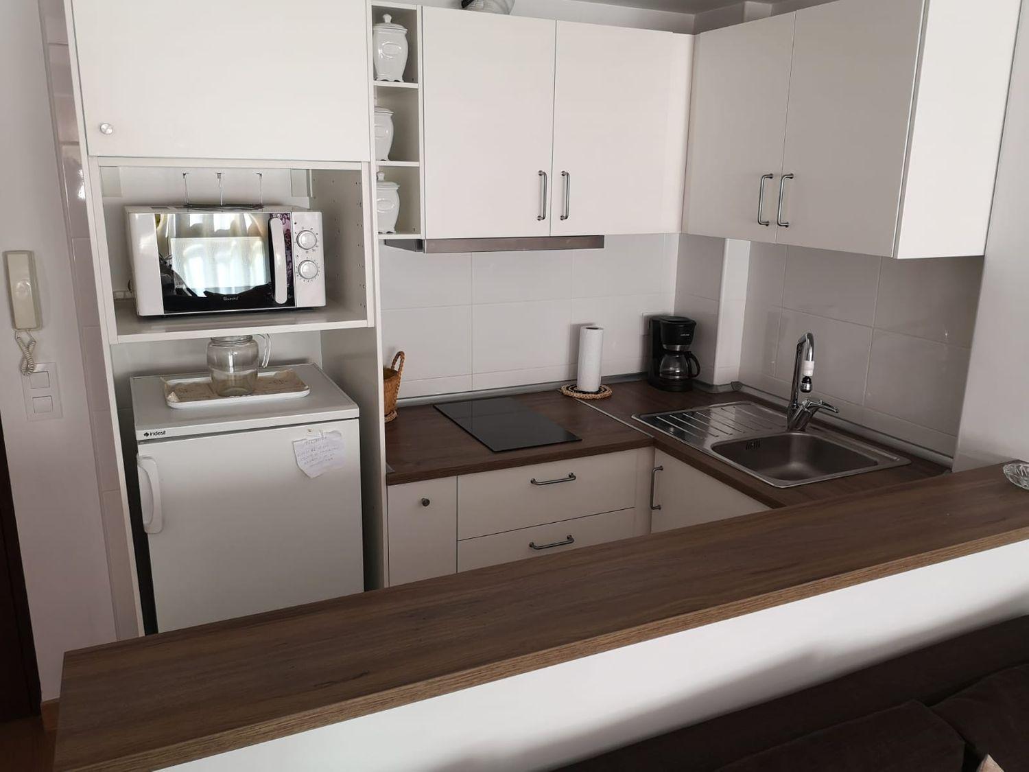 ESTUDIO DE  CORTA TEMPORADA  MESES DE INVIERNO . 470 € /MES