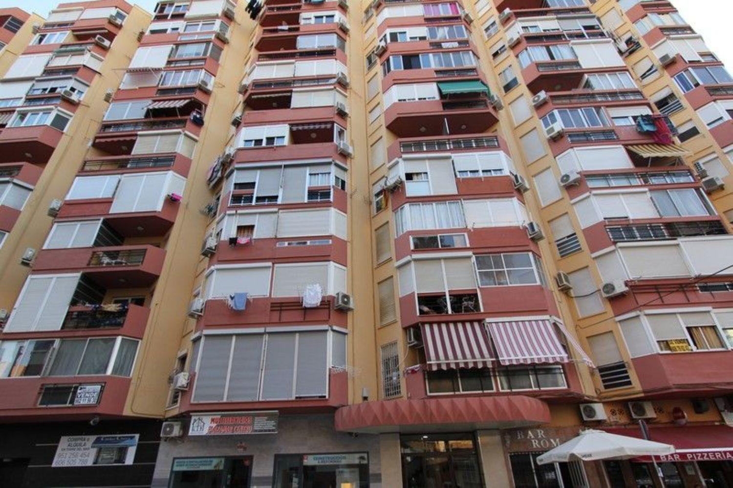 SHORT-TERM STUDIO. PRICE €450/MONTH