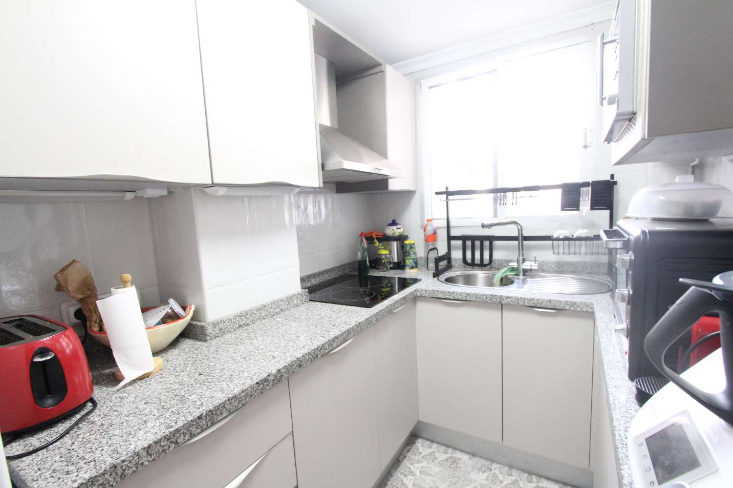 PISO DE CORTA TEMPORADA .700 € / MES