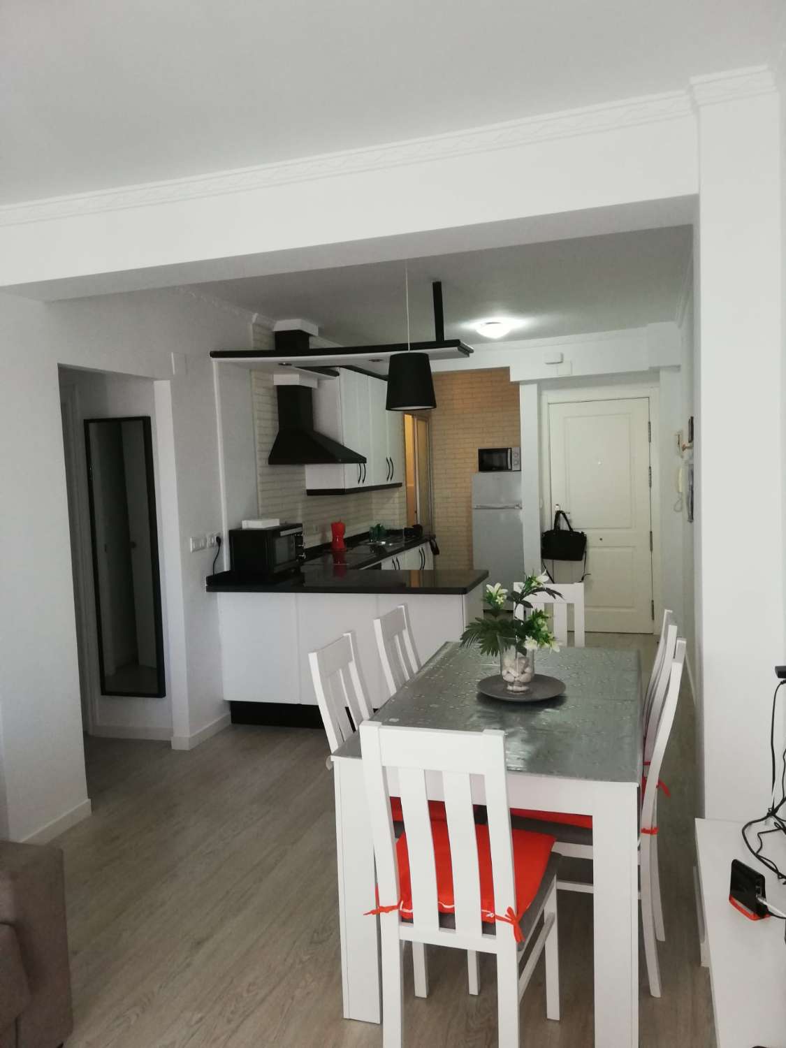 SHORT TERM APARTMENT €750/MONTH