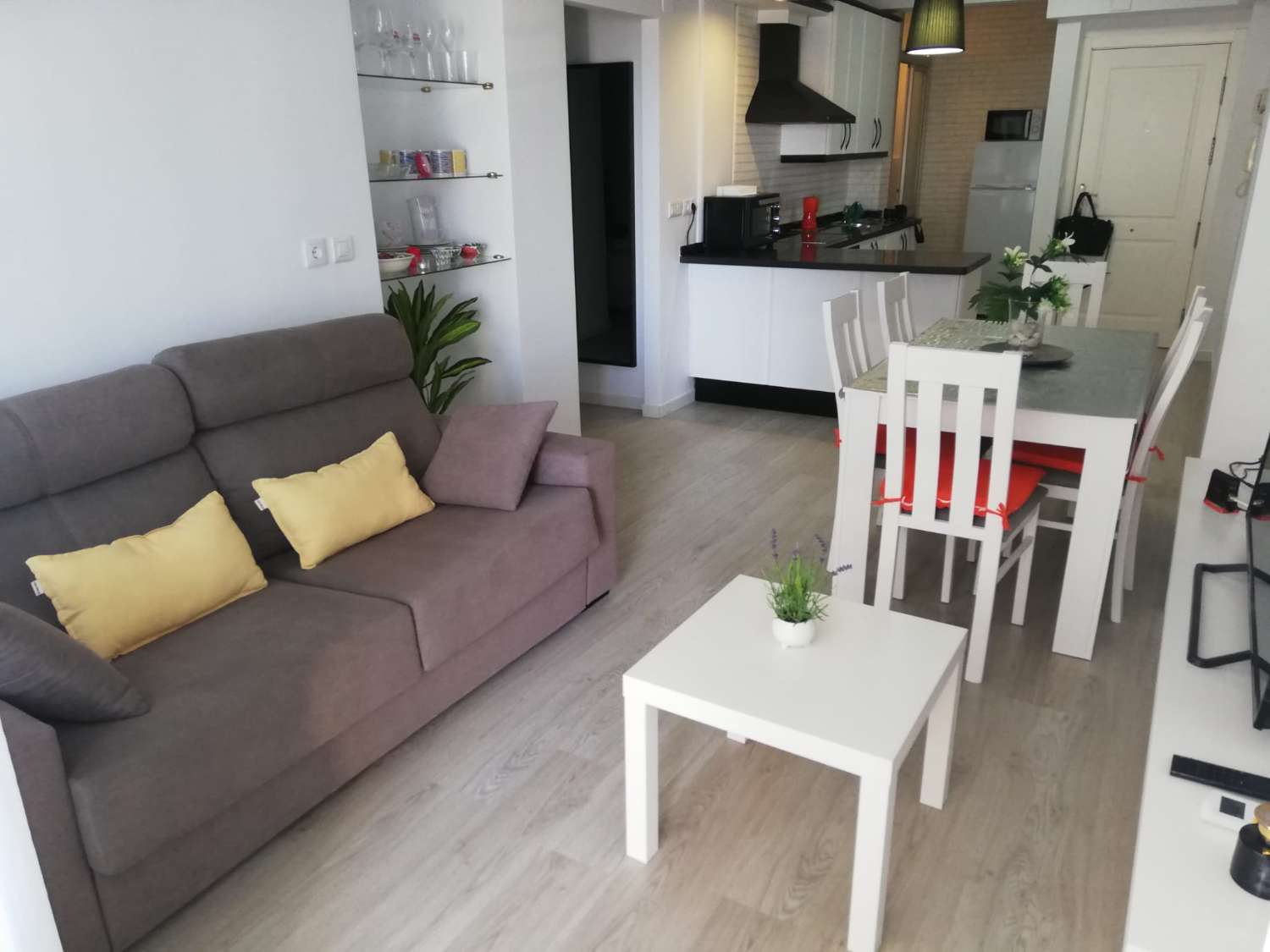 SHORT TERM APARTMENT €750/MONTH