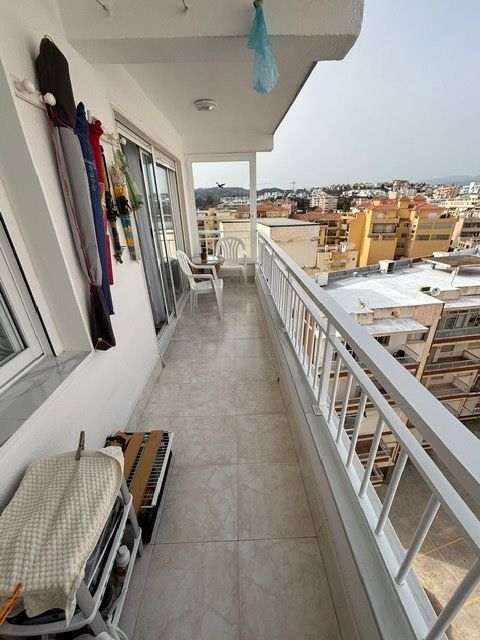 MAGNIFICENT APARTMENT RENOVATED FOR THE WINTER MONTHS. PRICE €750 / month